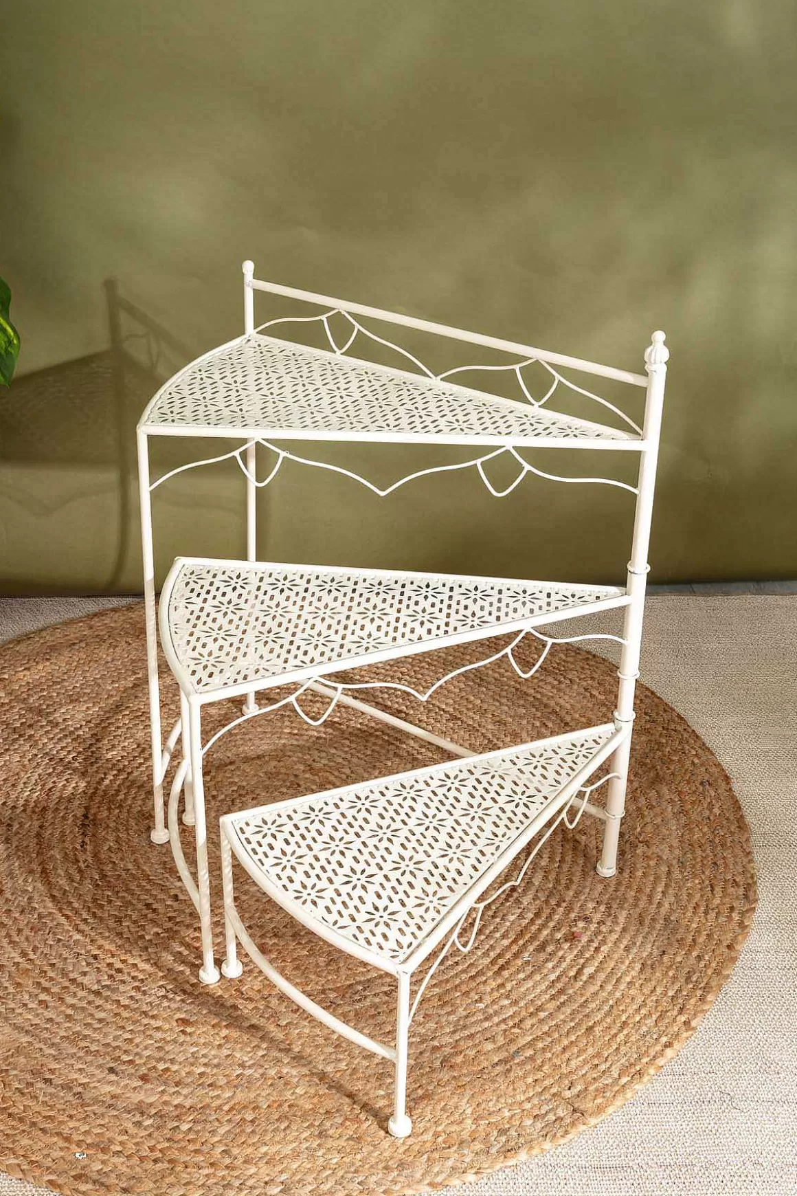 Carraig Donn HOME 3 Step Plant Stand Sale