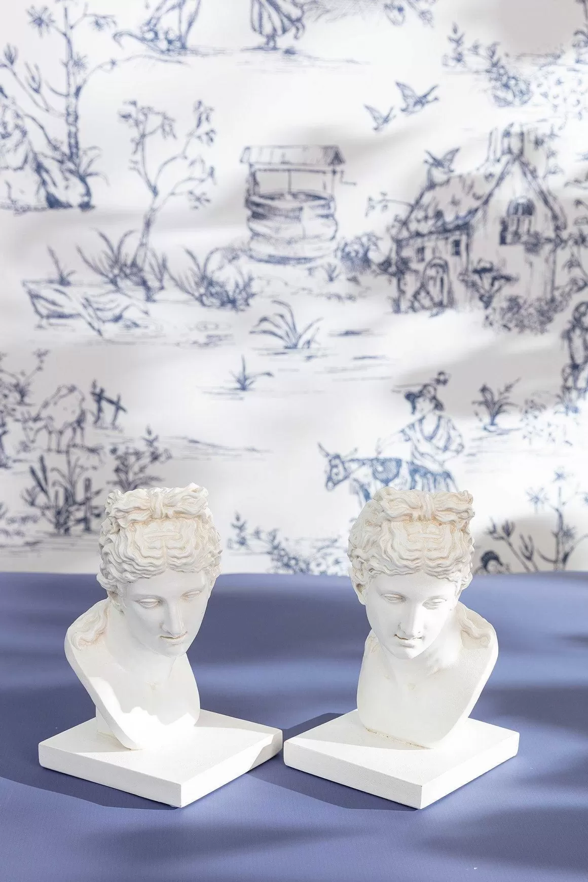 Carraig Donn HOME Ameile Bust Bookends Best