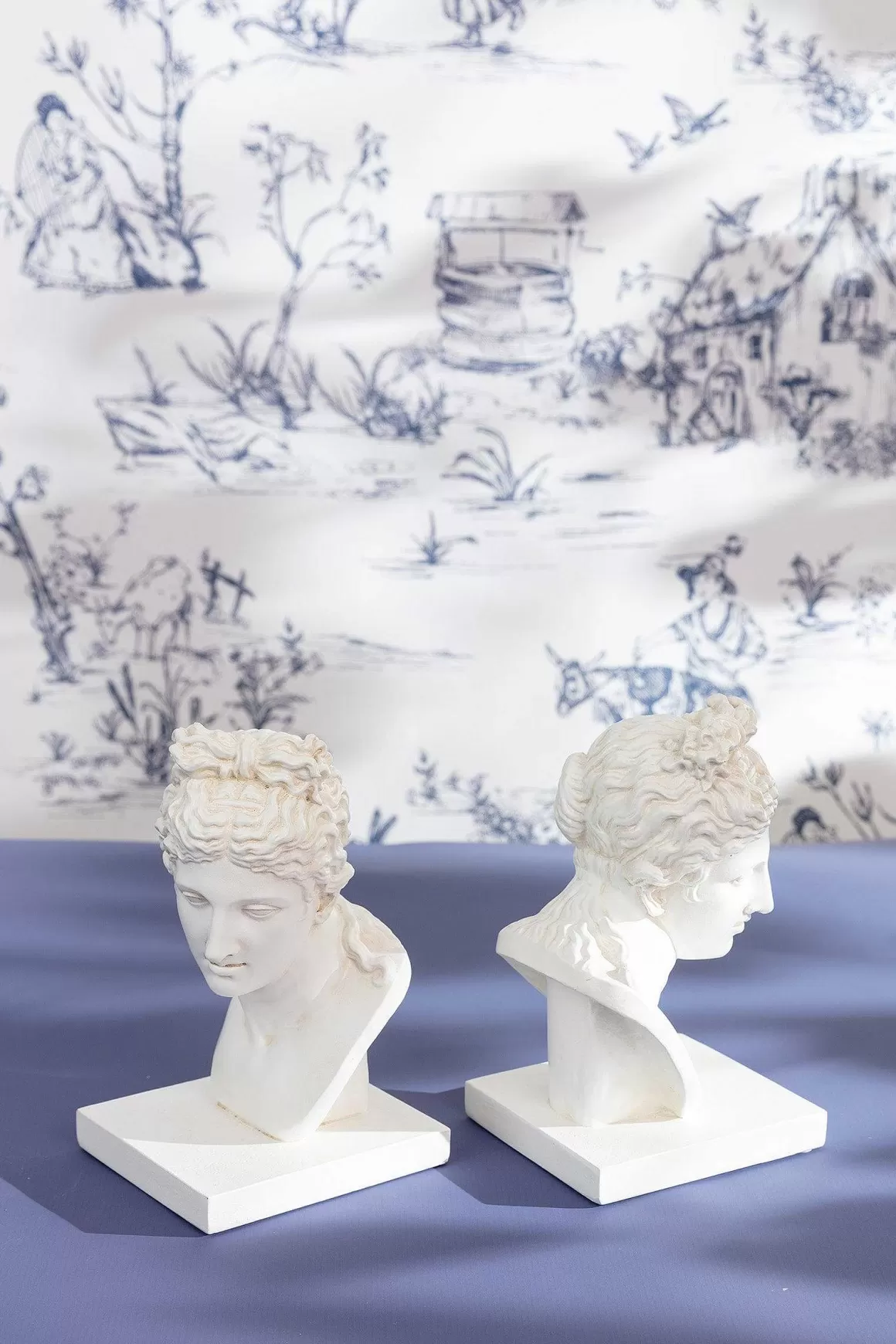 Carraig Donn HOME Ameile Bust Bookends Best