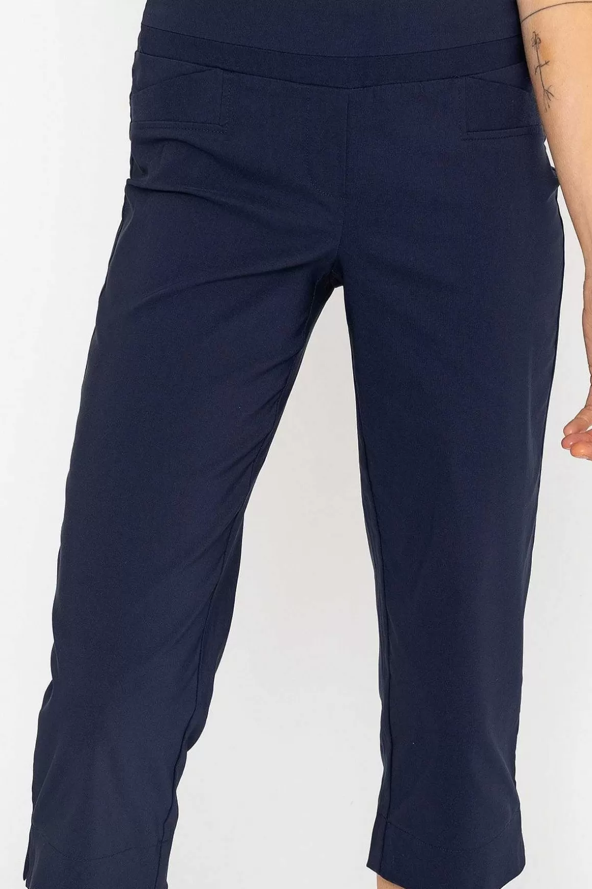 Kelly & Grace Weekend Bengaline Crop Pant In Navy Cheap