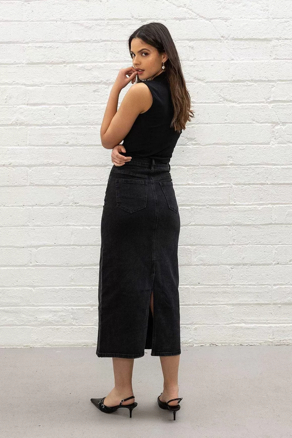 Pala D'oro Sport Black Denim Midi Skirt Fashion