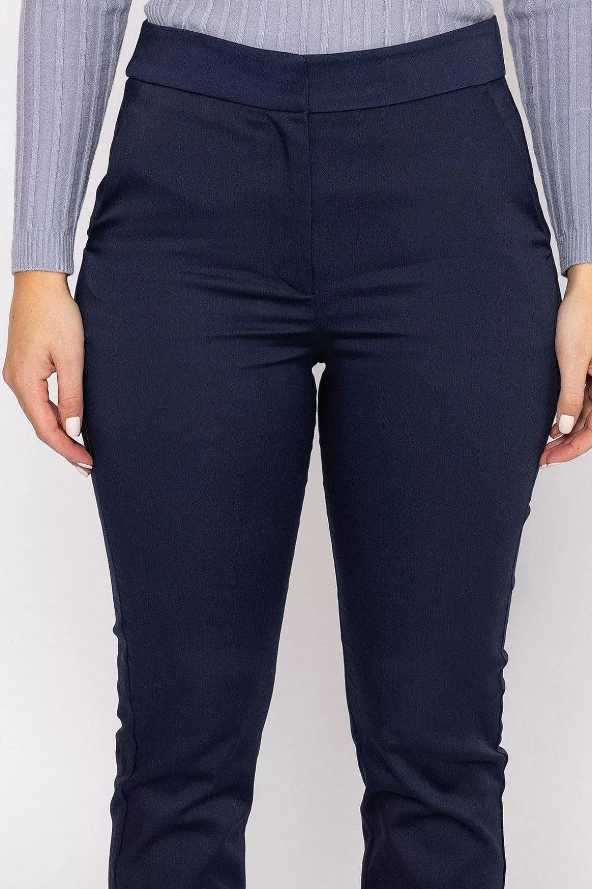 Kelly & Grace Weekend Chino Pant In Navy Best Sale