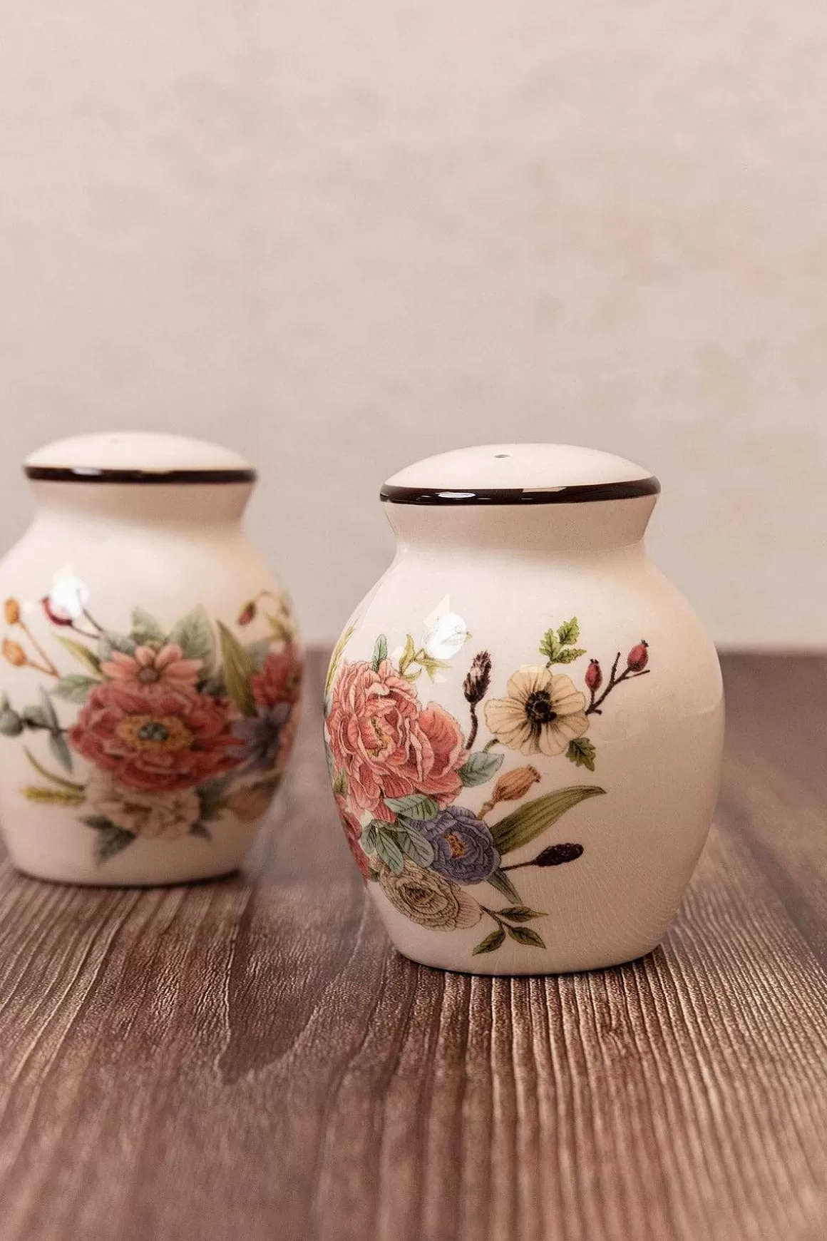 Heritage Salt And Pepper Shakers Outlet