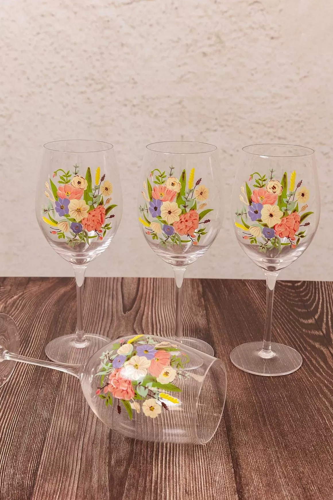 Heritage Wine Glass Set Of 4 Store