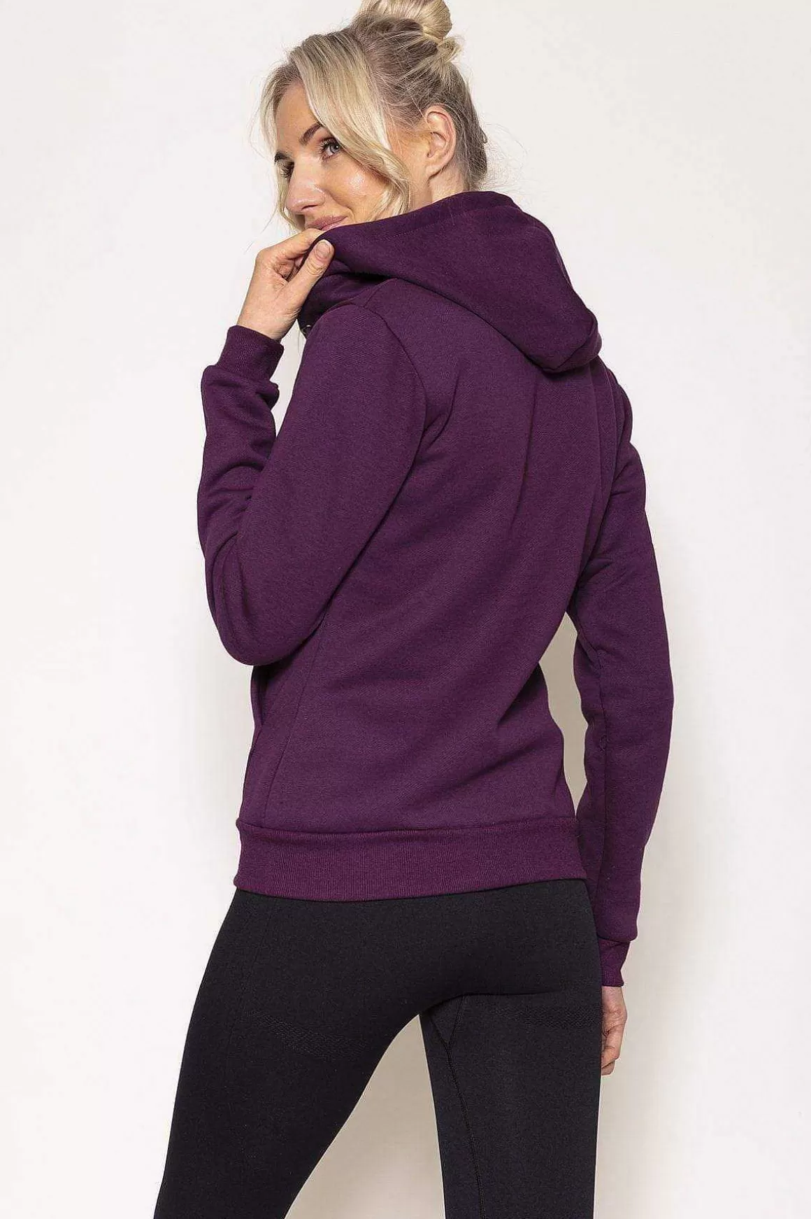 Fit Pink Hoodie In Mulberry Hot