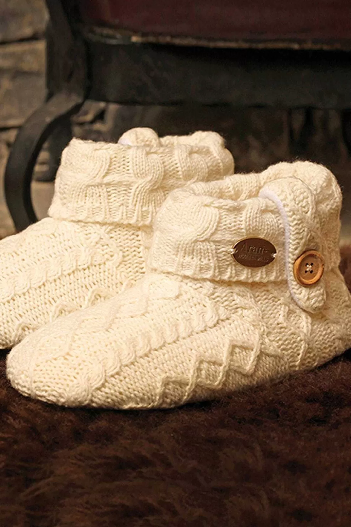 Aran Woollen Mills Kids Cable Knit Boot Slippers Hot