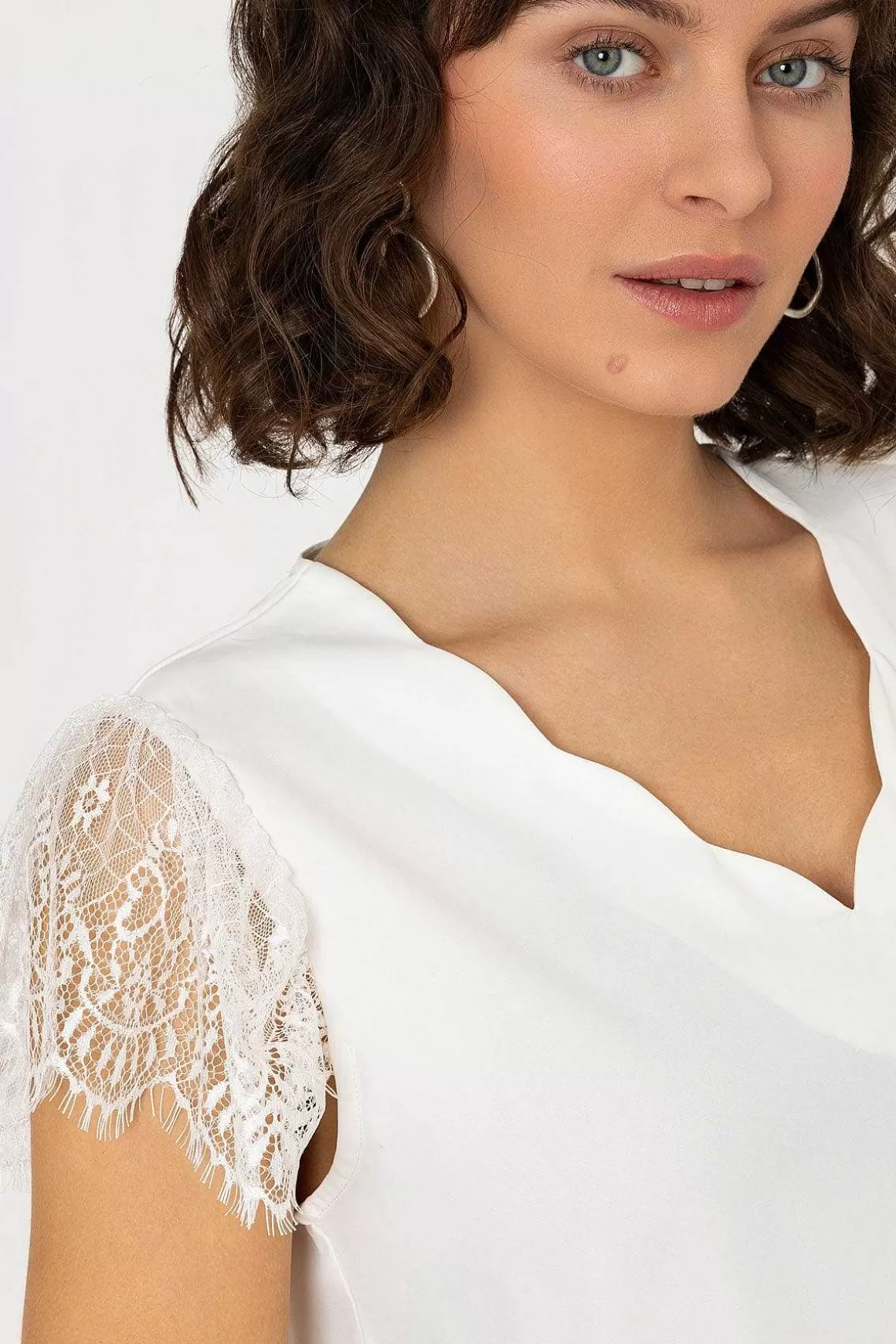 Rowen Avenue Lace Cap Sleeve Top In Ivory Cheap