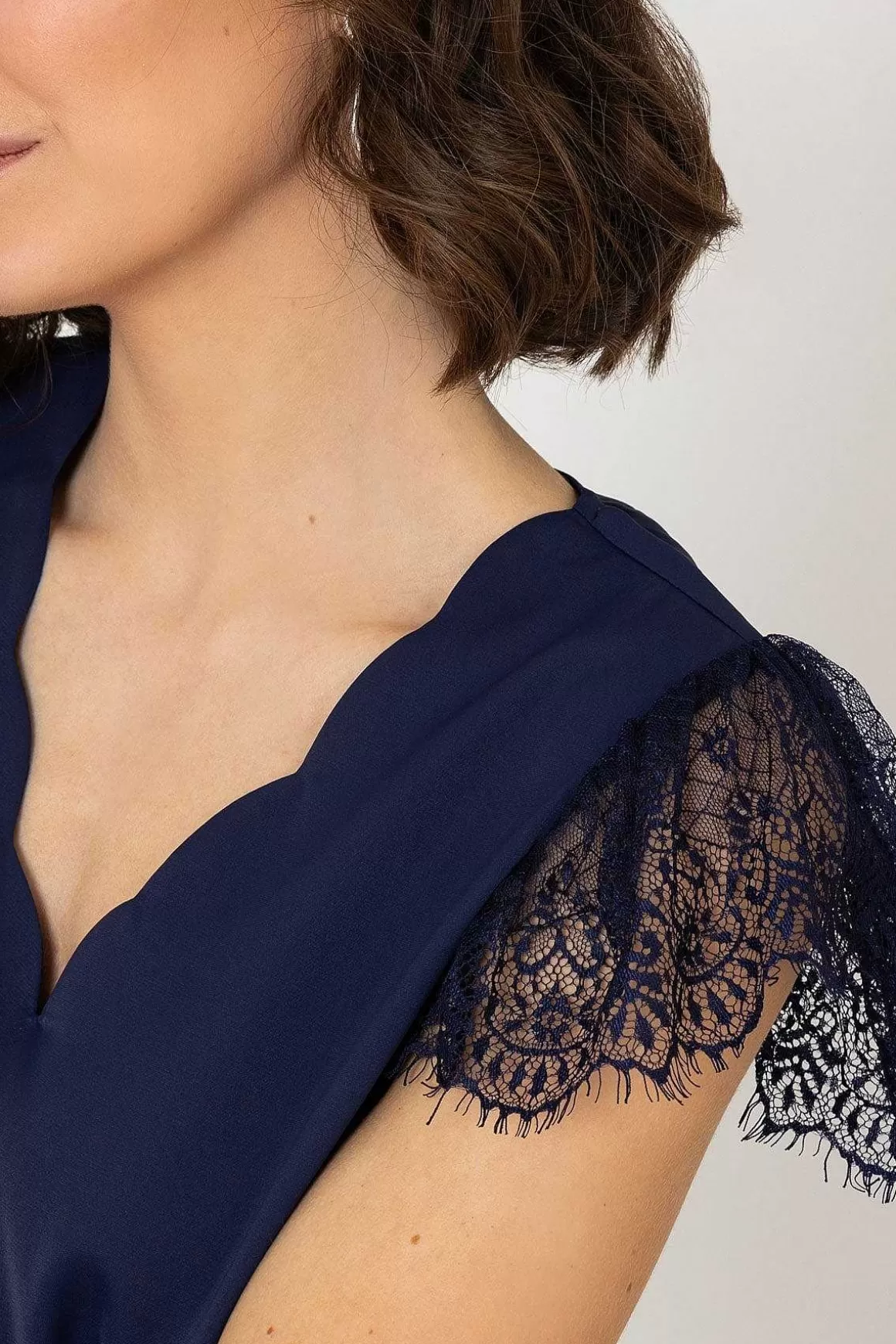 Rowen Avenue Lace Cap Sleeve Top In Navy Flash Sale