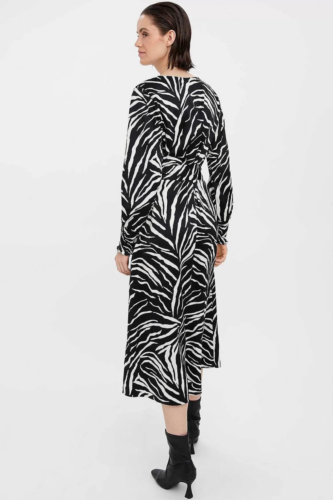 Vero Moda Liva Dress In Animal Print Fashion