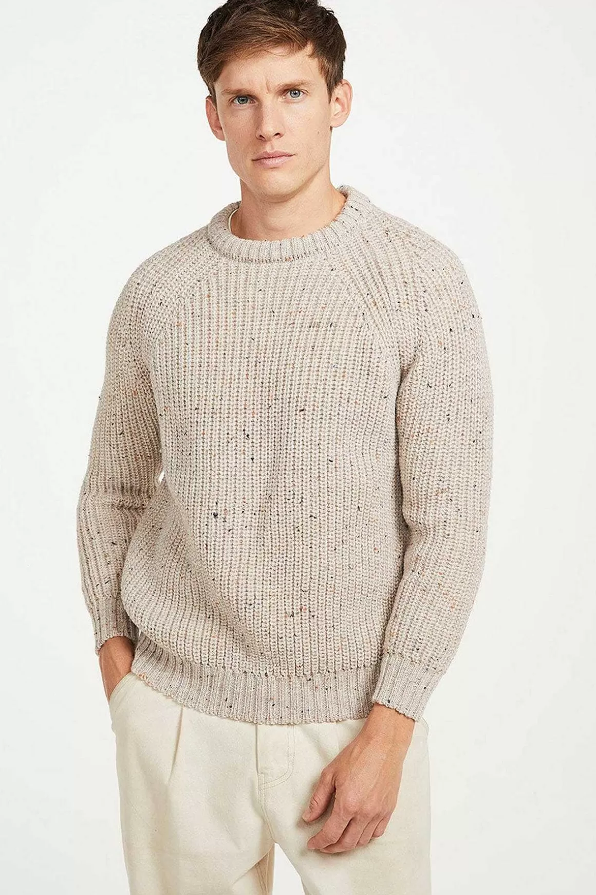 Aran Woollen Mills Men'S Crew Neck Raglan Sweater In Beige Shop