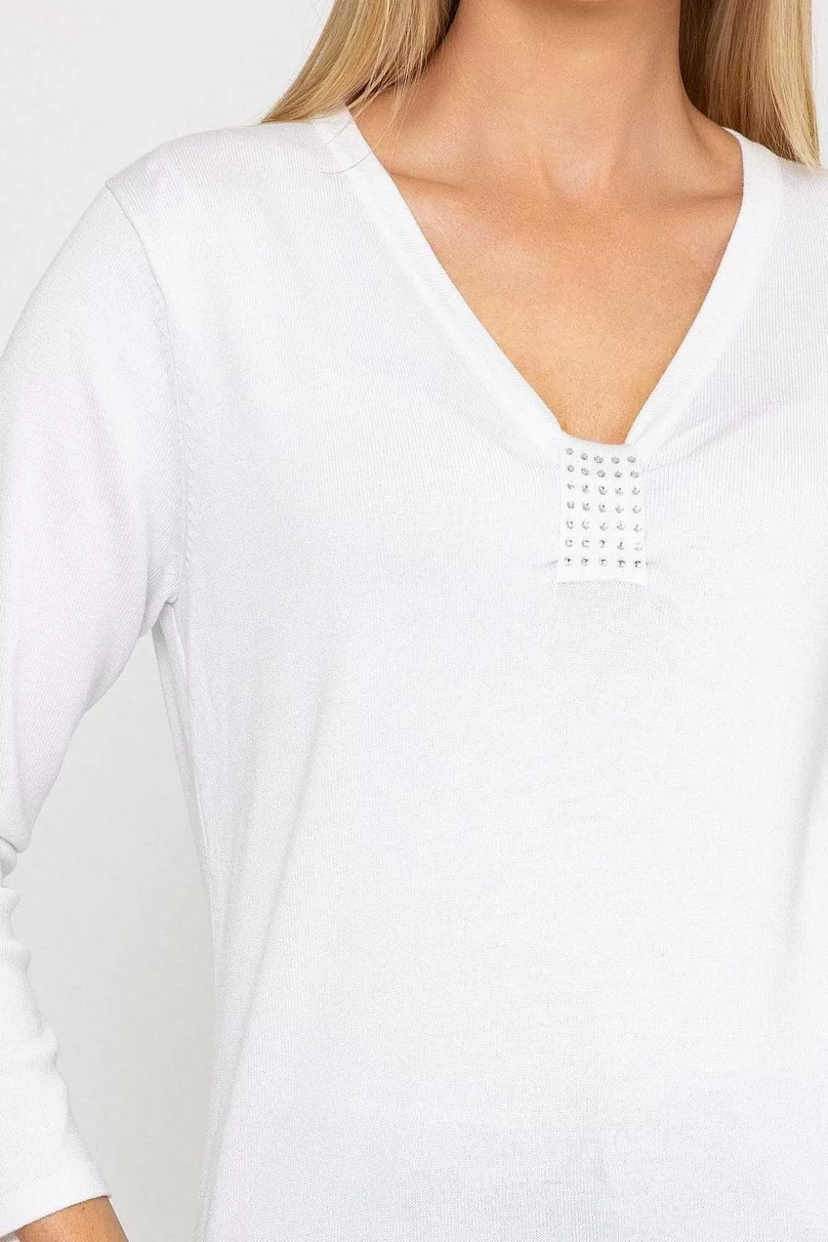 Voulez Vous Plain Knit Sweater With Diamonte Detail In White Hot