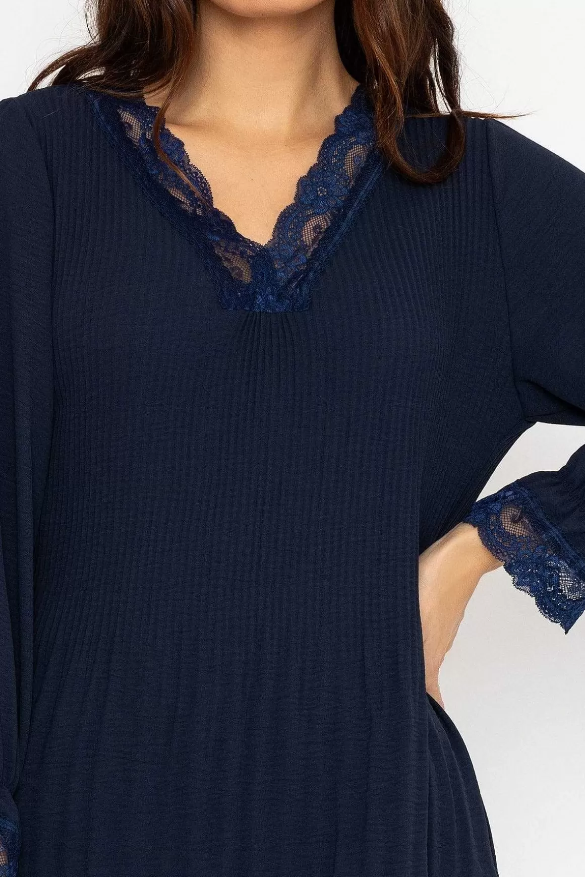 Pala D'oro Pleated Lace Trim Top In Navy Hot