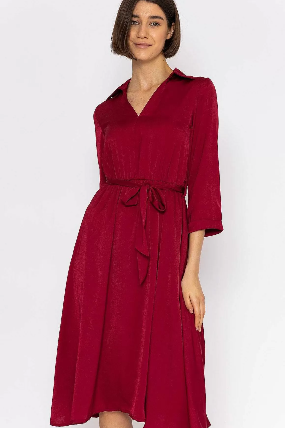 Rowen Avenue Satin V-Neck Dress In Burgundy Store