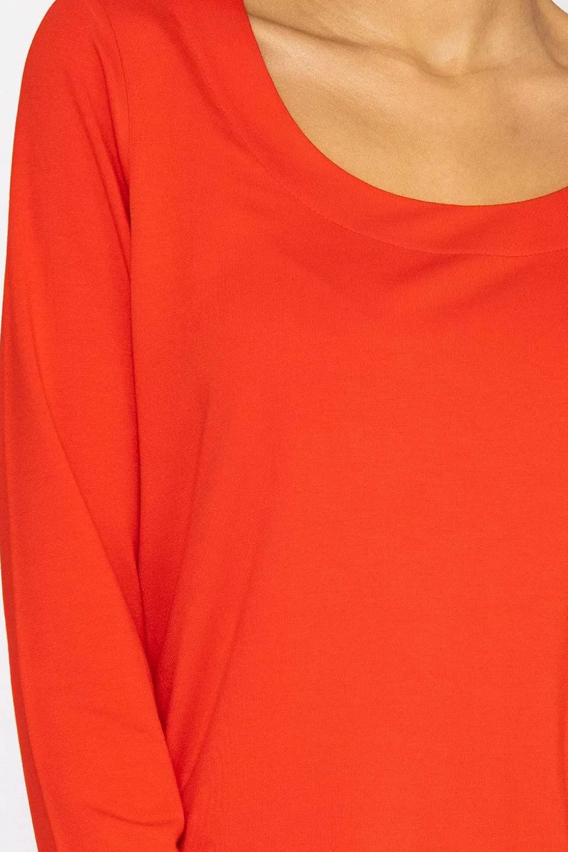 Kelly & Grace Weekend Scoop Neck Tee In Red New