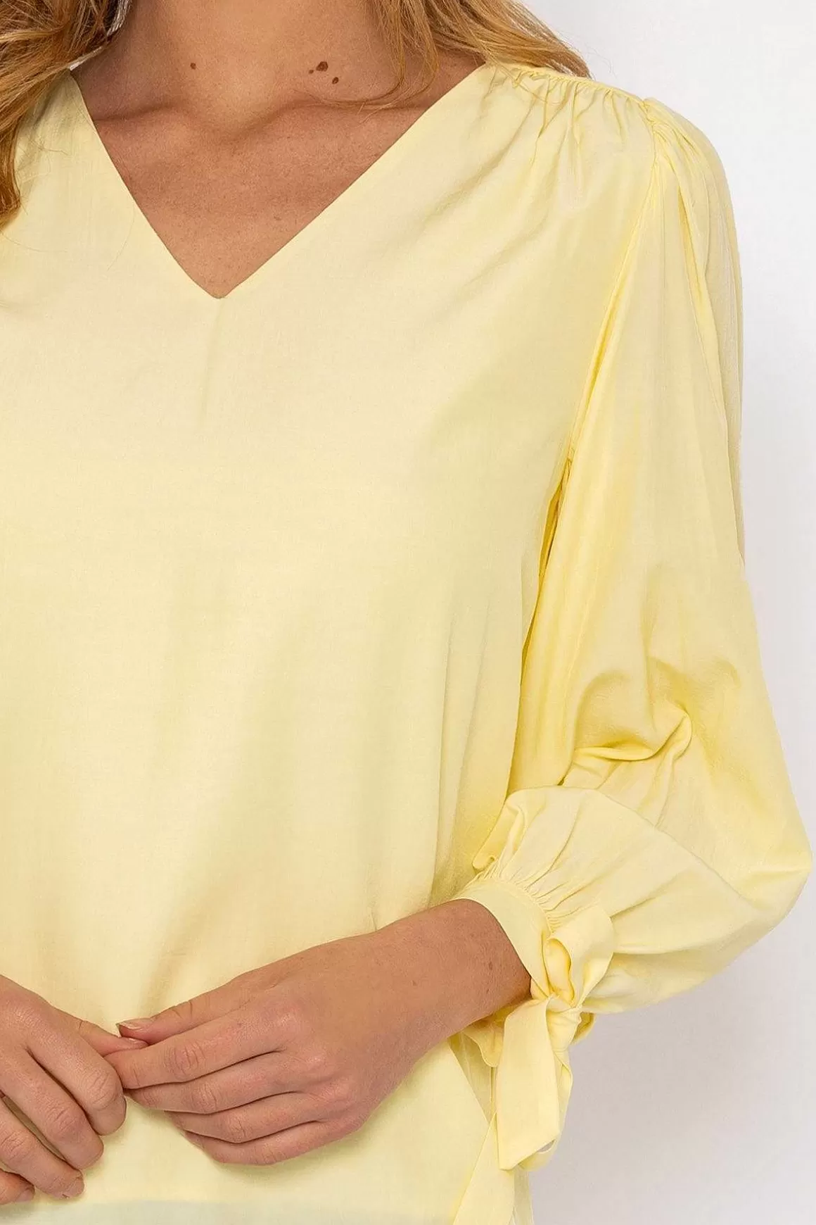 Rowen Avenue Tie Sleeve Top In Lemon Cheap