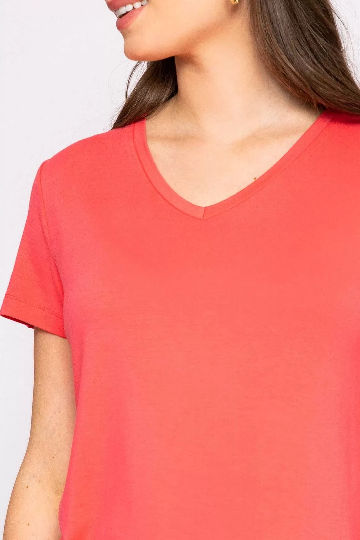 Kelly & Grace Weekend V Neck Tee In Coral Discount