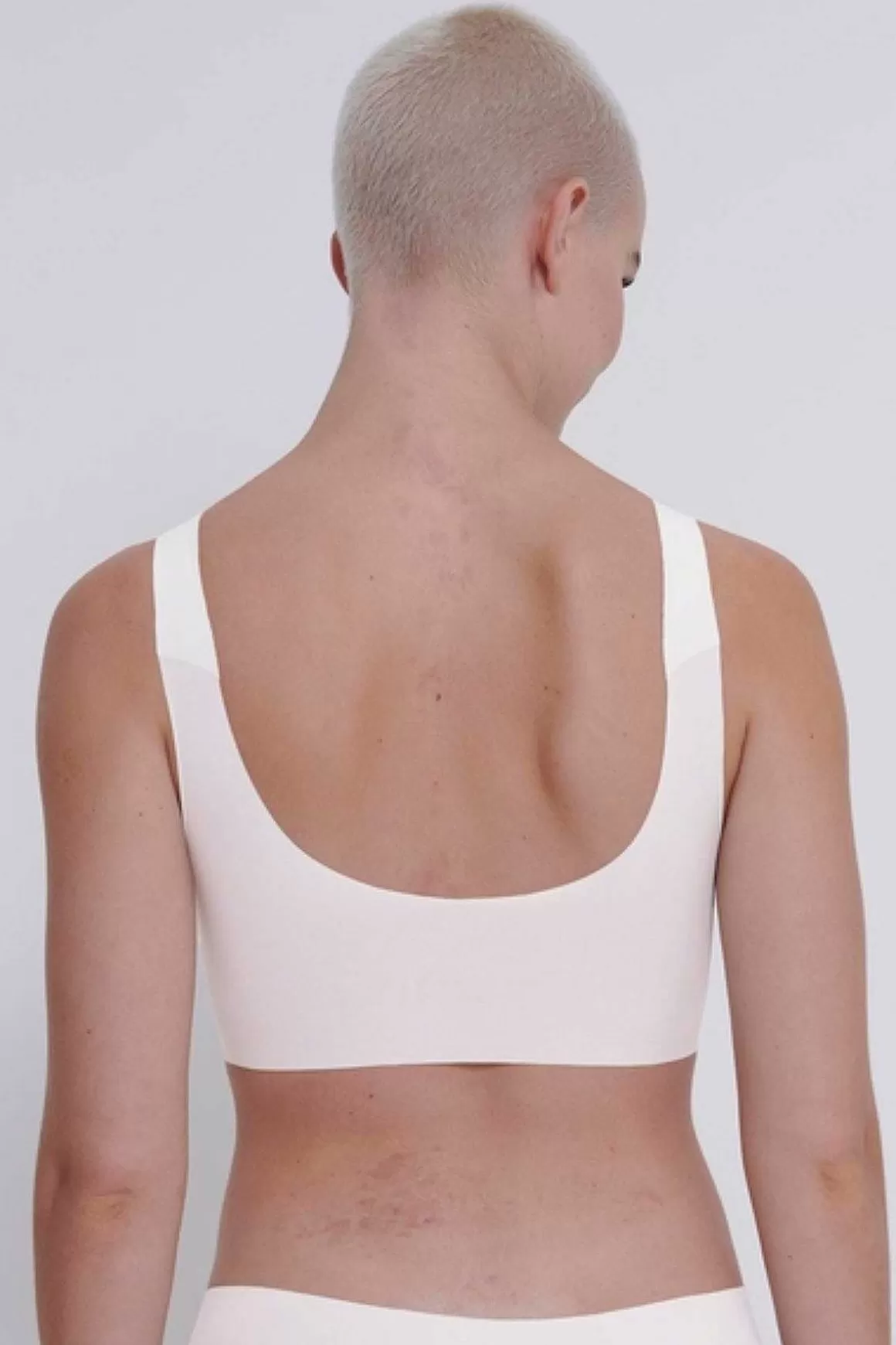 Sloggi Zero Feel Bralette Top In White Hot